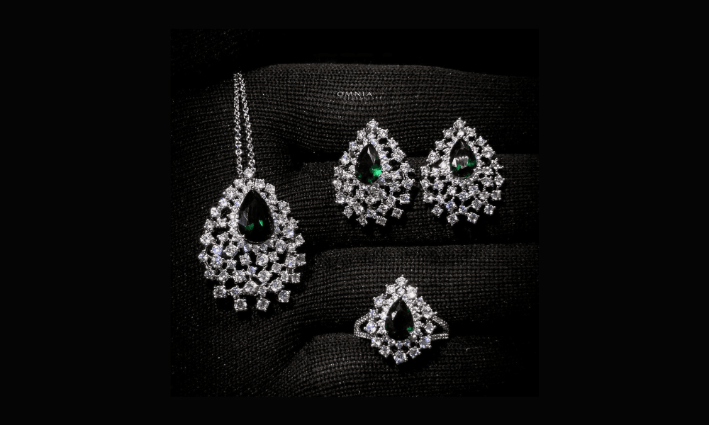 Omnia  Stores