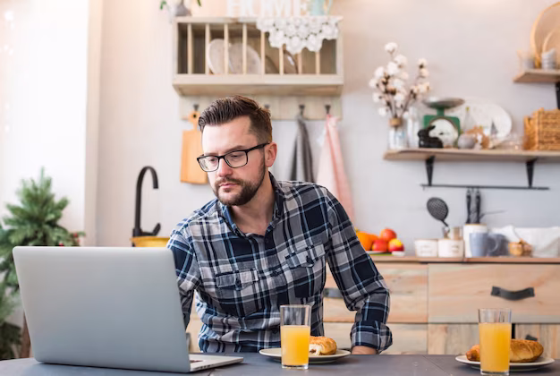 How to Make the Most of Your Personal Computer While Working From Home